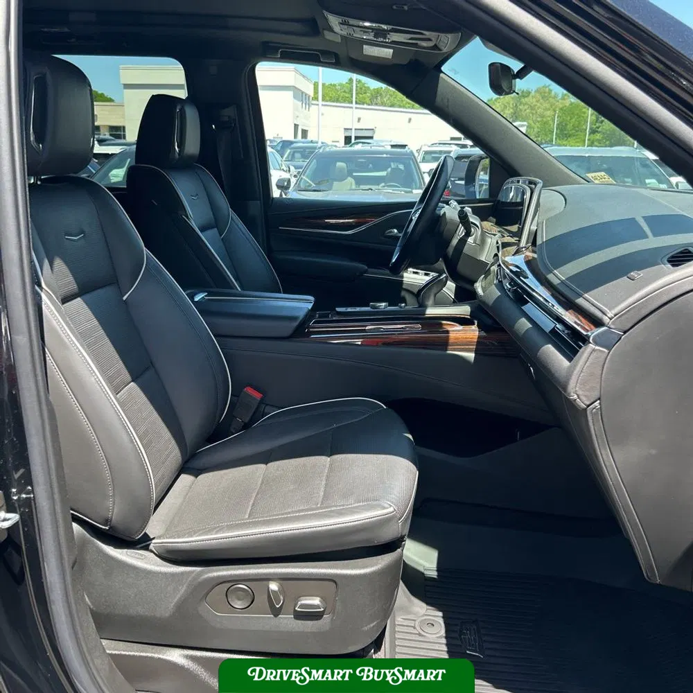2022 Cadillac Escalade ESV Premium Luxury