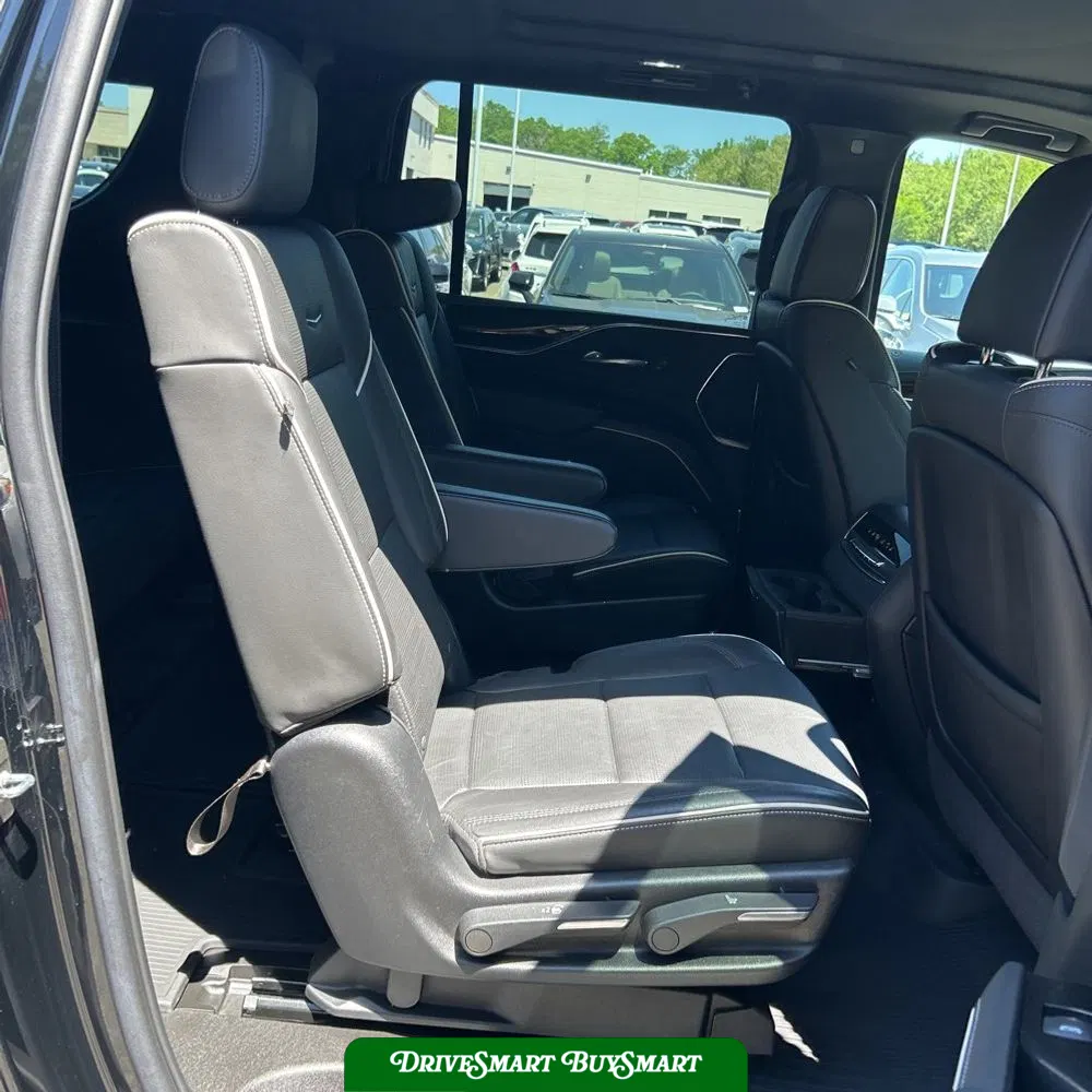 2022 Cadillac Escalade ESV Premium Luxury