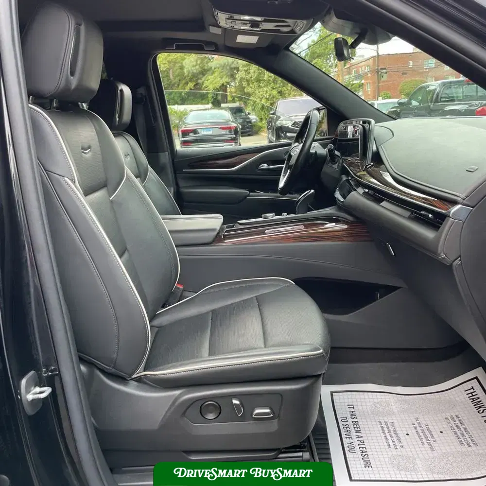 2022 Cadillac Escalade ESV Premium Luxury