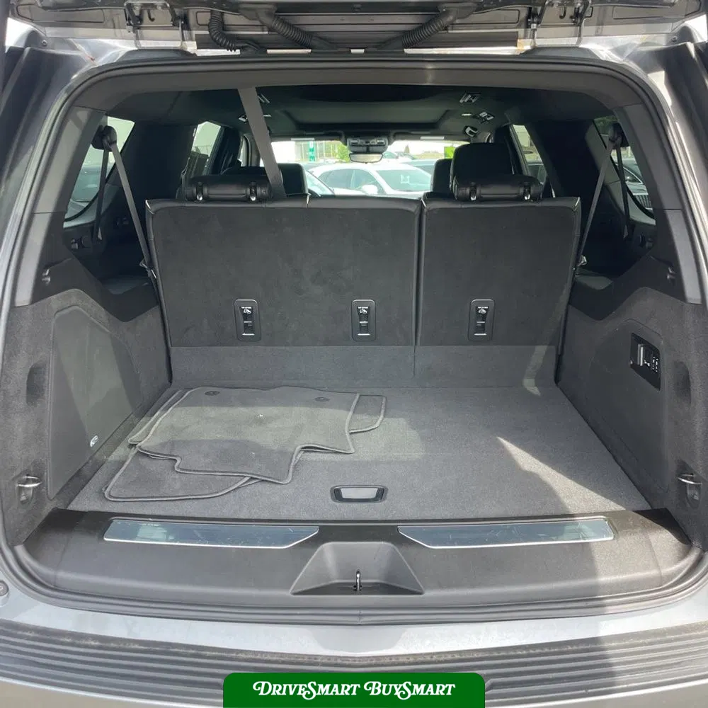 2022 Cadillac Escalade ESV Premium Luxury