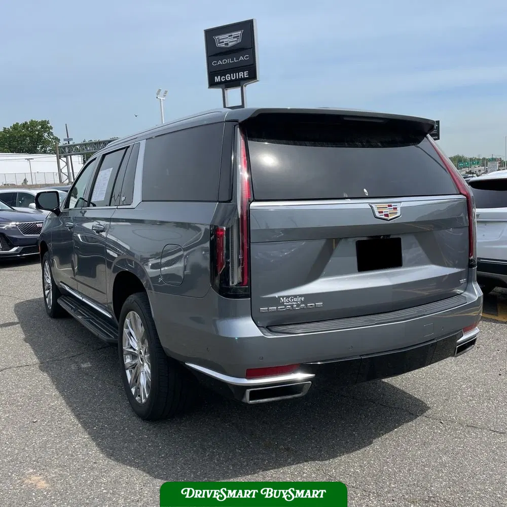 2022 Cadillac Escalade ESV Premium Luxury