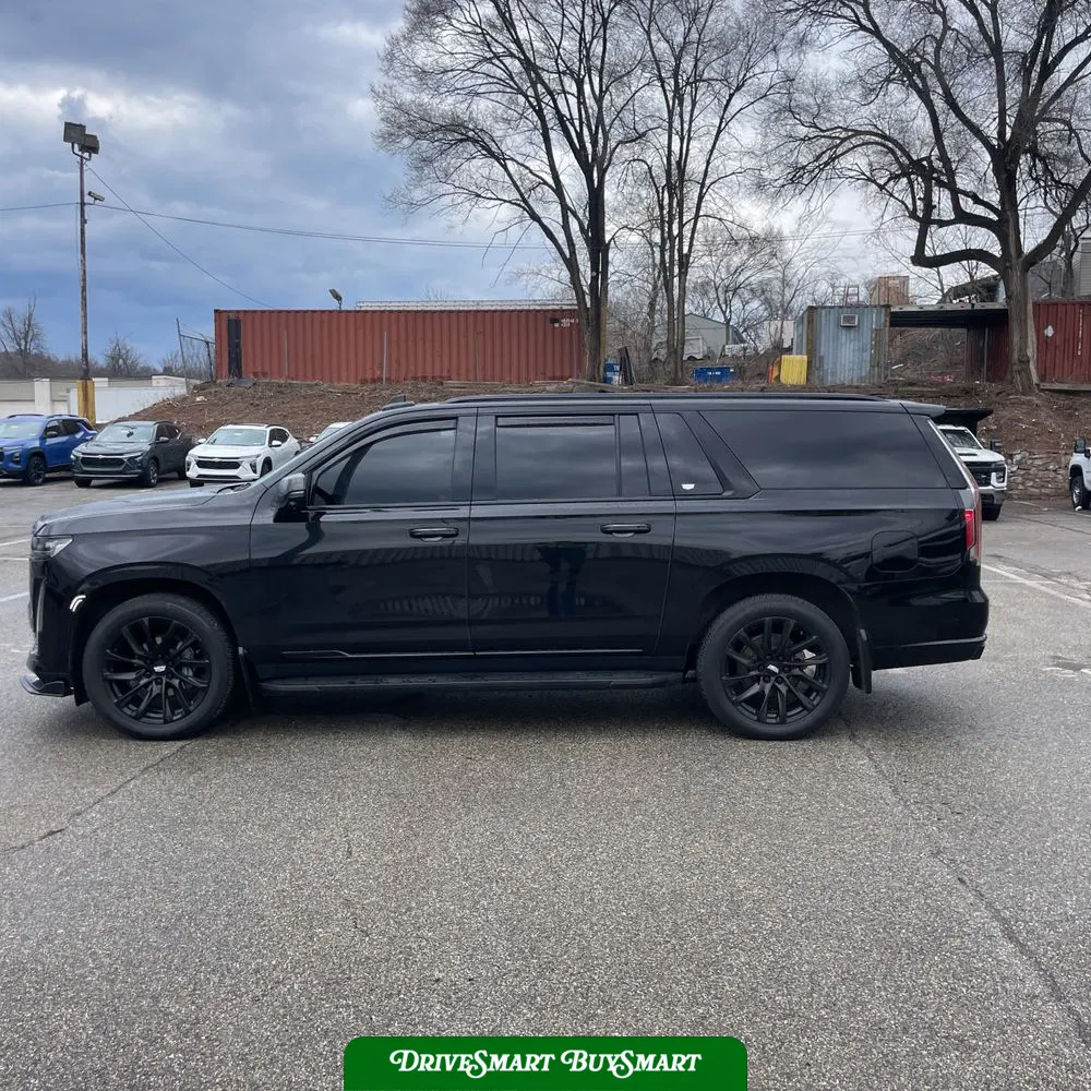 2022 Cadillac Escalade ESV Sport