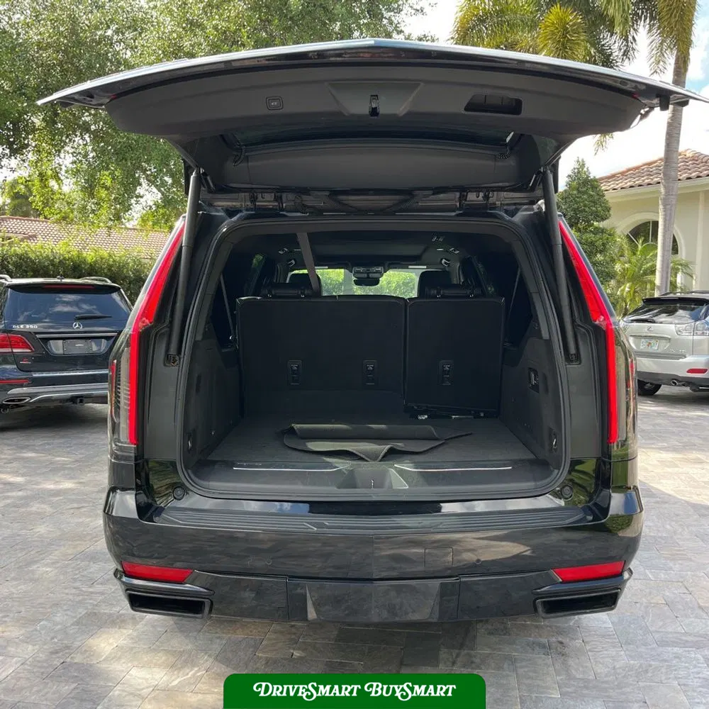 2023 Cadillac Escalade ESV Sport