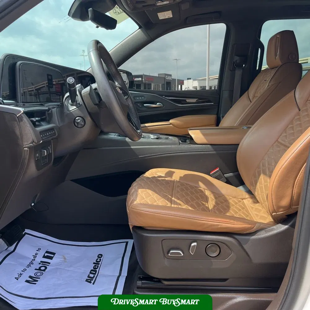 2023 Cadillac Escalade ESV Sport