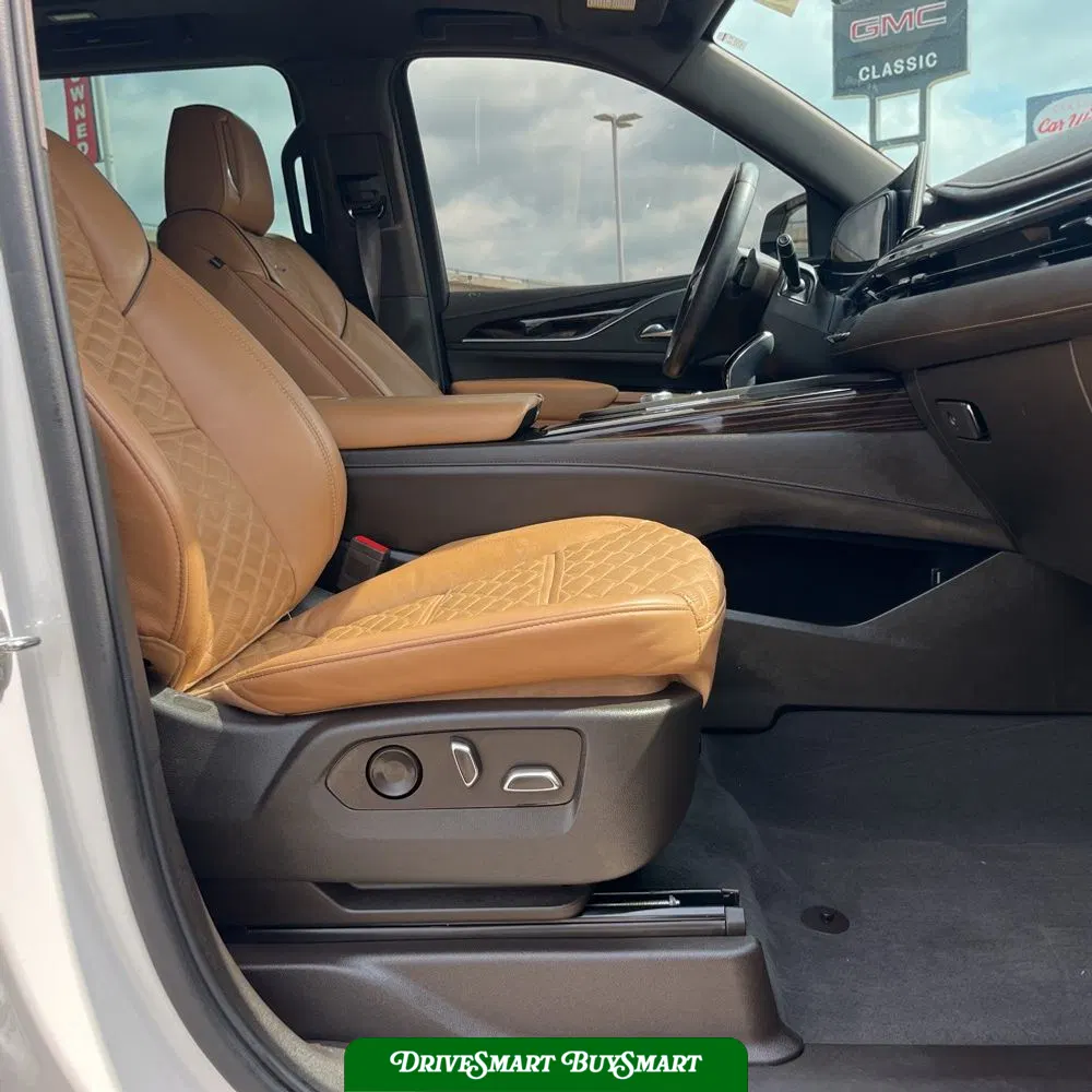 2023 Cadillac Escalade ESV Sport