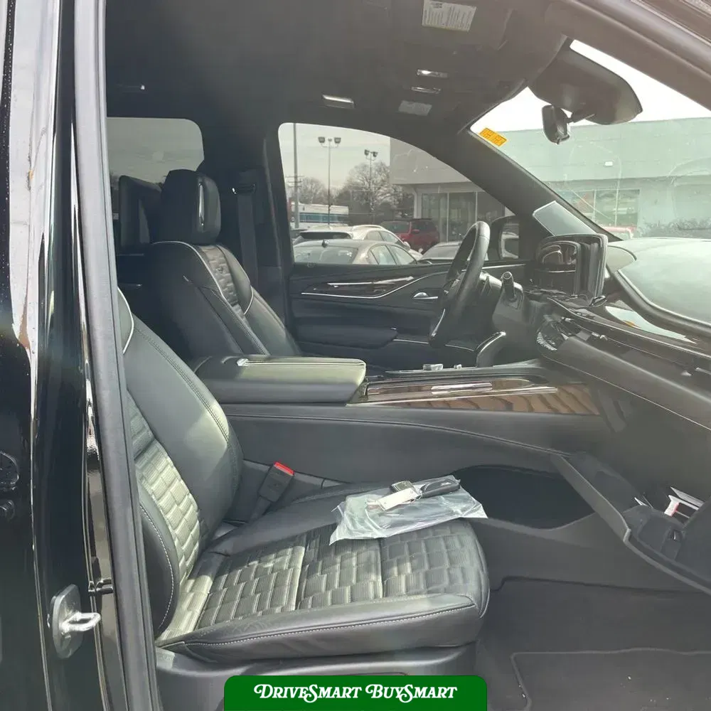 2024 Cadillac Escalade ESV Sport Platinum