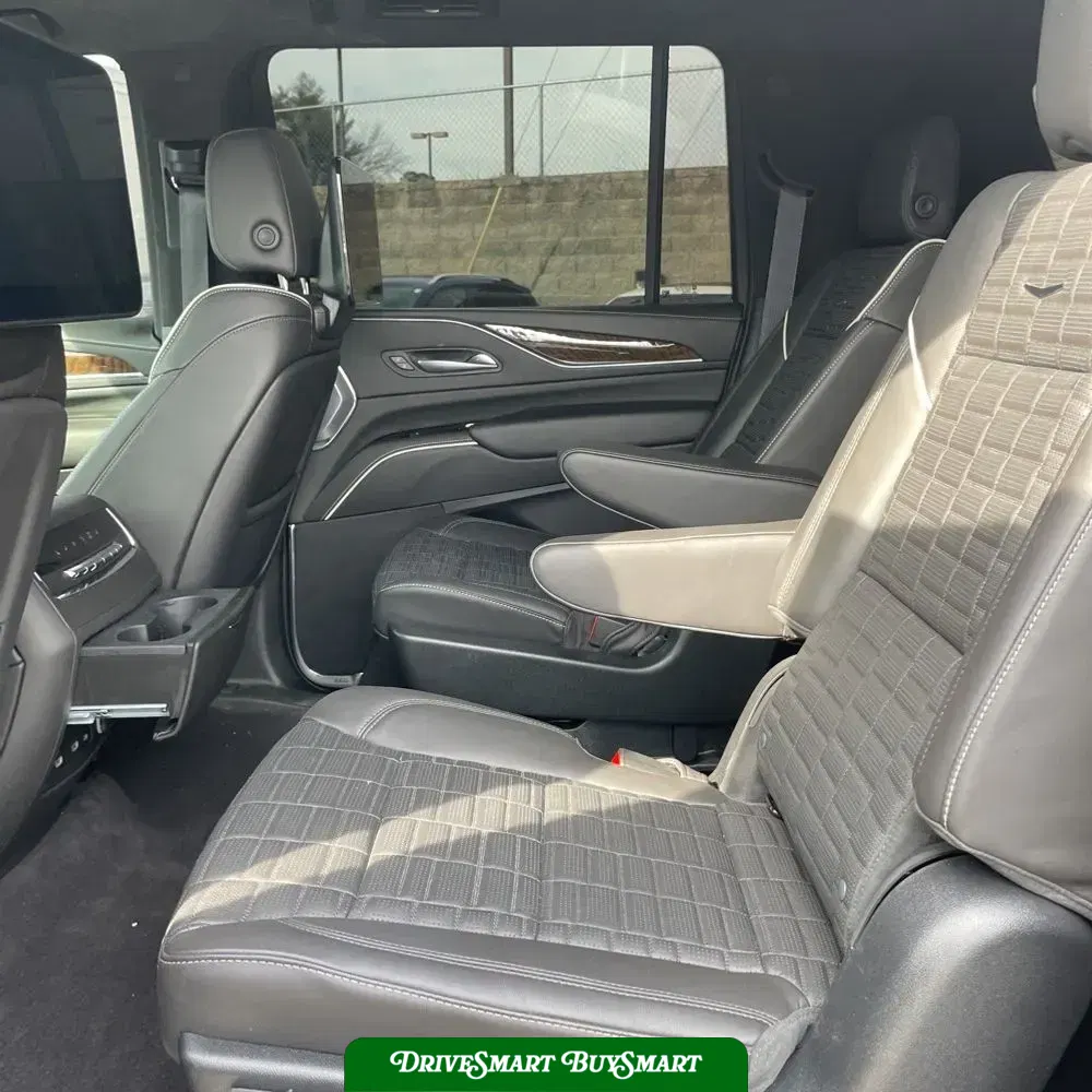 2024 Cadillac Escalade ESV Sport Platinum