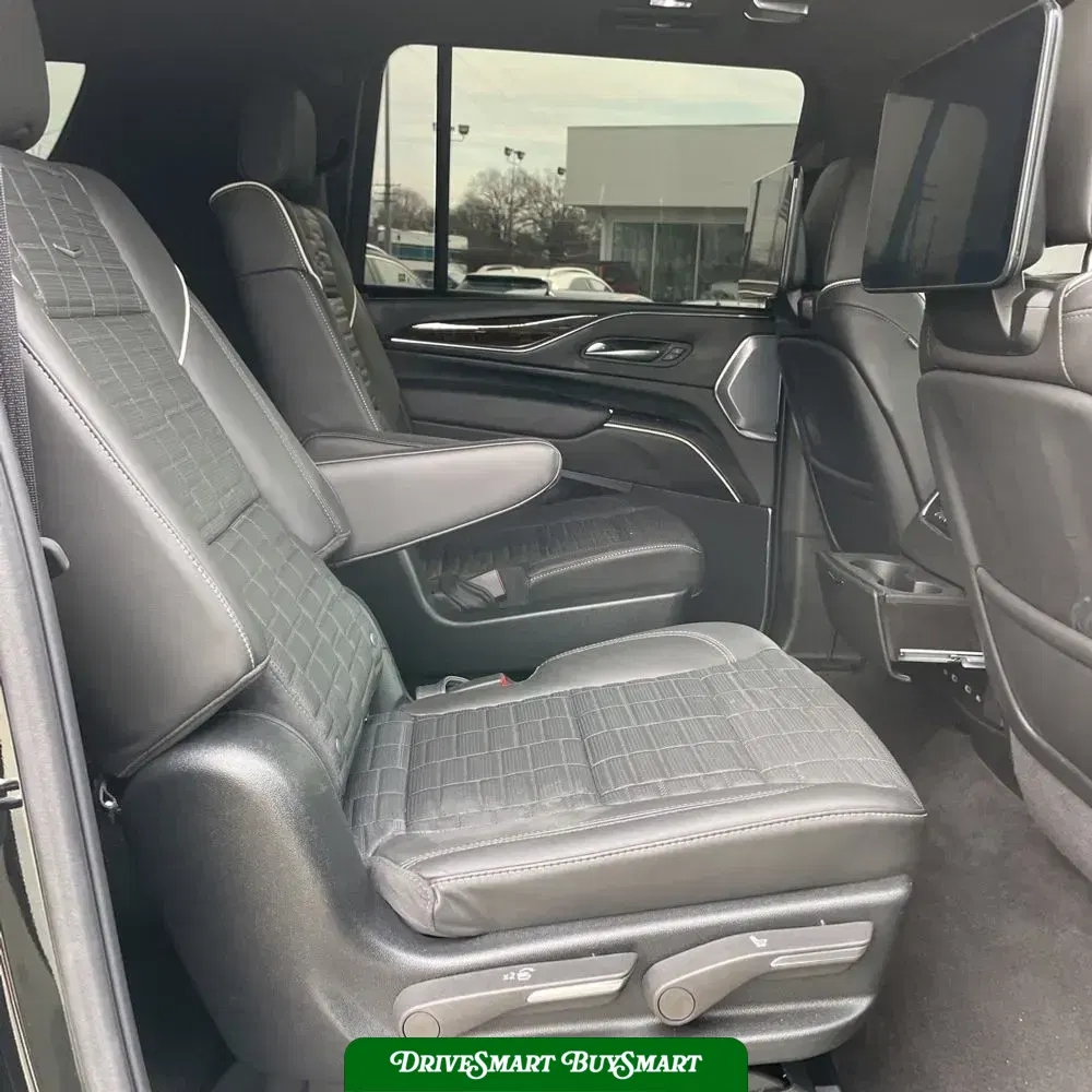 2024 Cadillac Escalade ESV Sport Platinum