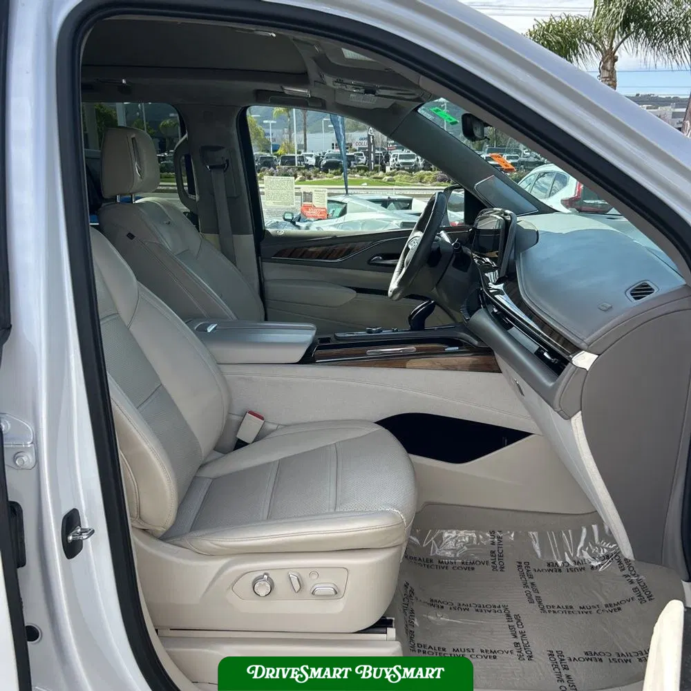 2023 Cadillac Escalade ESV Sport Platinum