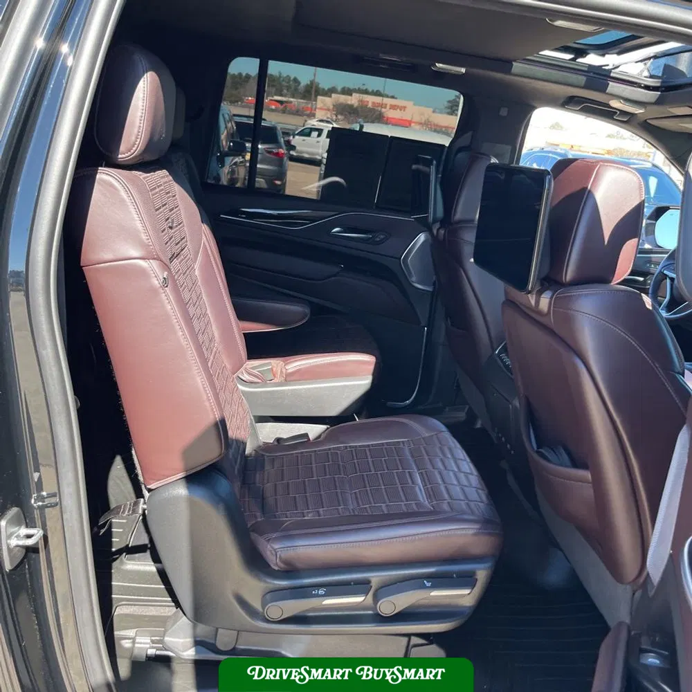 2023 Cadillac Escalade ESV Sport Platinum