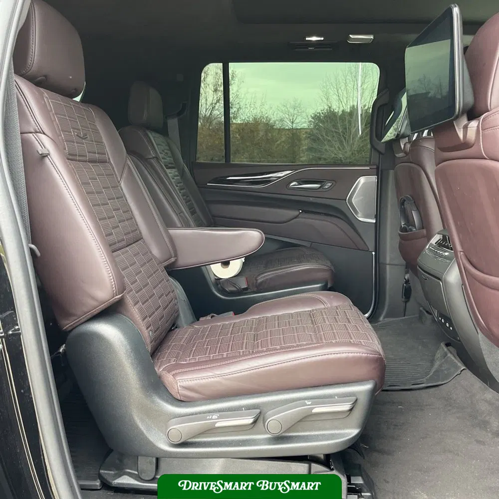 2023 Cadillac Escalade-V ESV Base