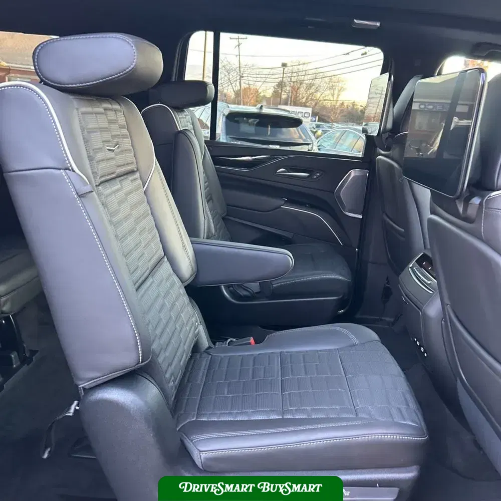 2024 Cadillac Escalade-V ESV Base