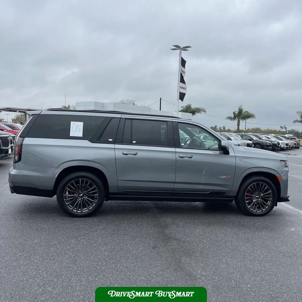 2023 Cadillac Escalade-V ESV Base