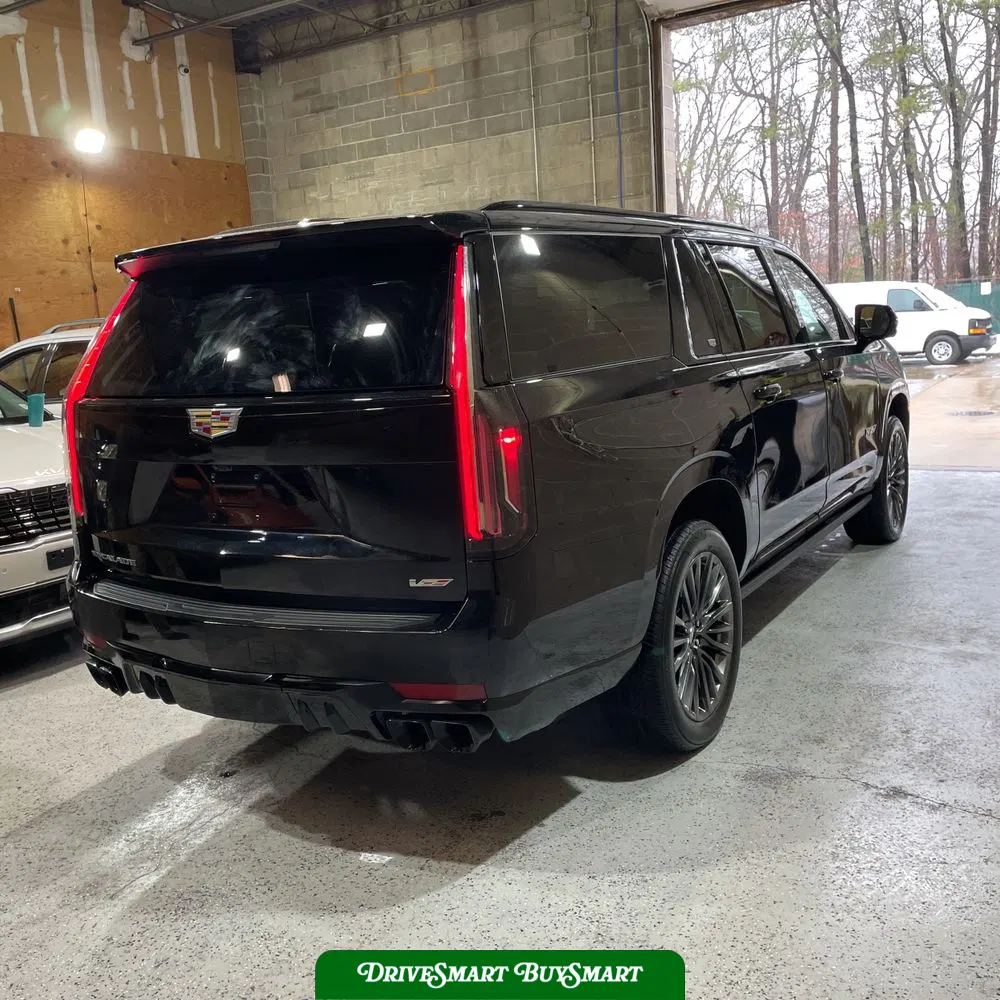 2023 Cadillac Escalade-V ESV Base