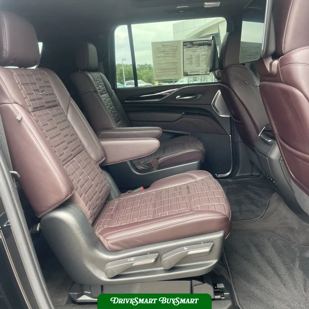 2023 Cadillac Escalade-V ESV Base
