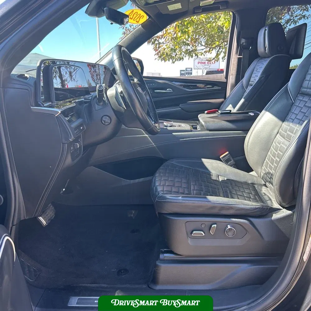 2024 Cadillac Escalade-V ESV Base