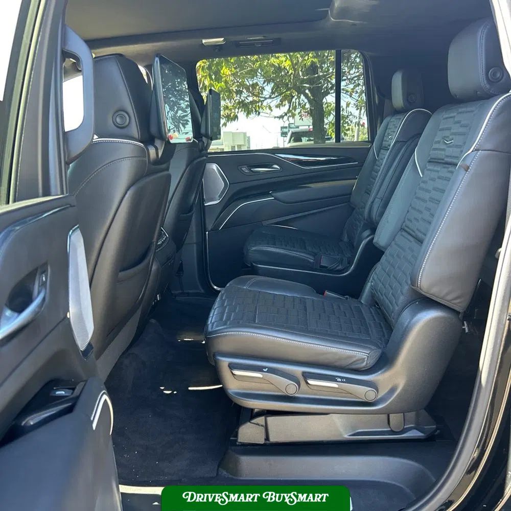 2024 Cadillac Escalade-V ESV Base