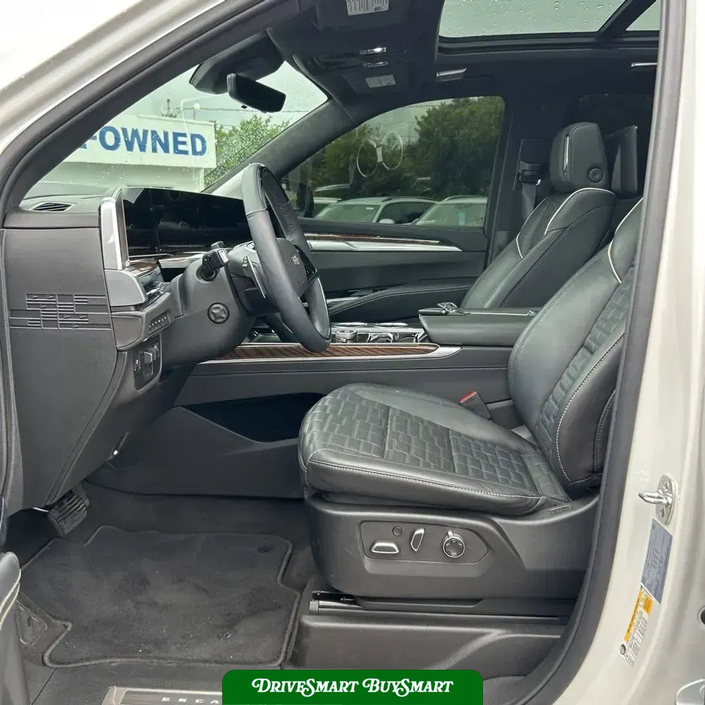 2025 Cadillac Escalade Sport Platinum