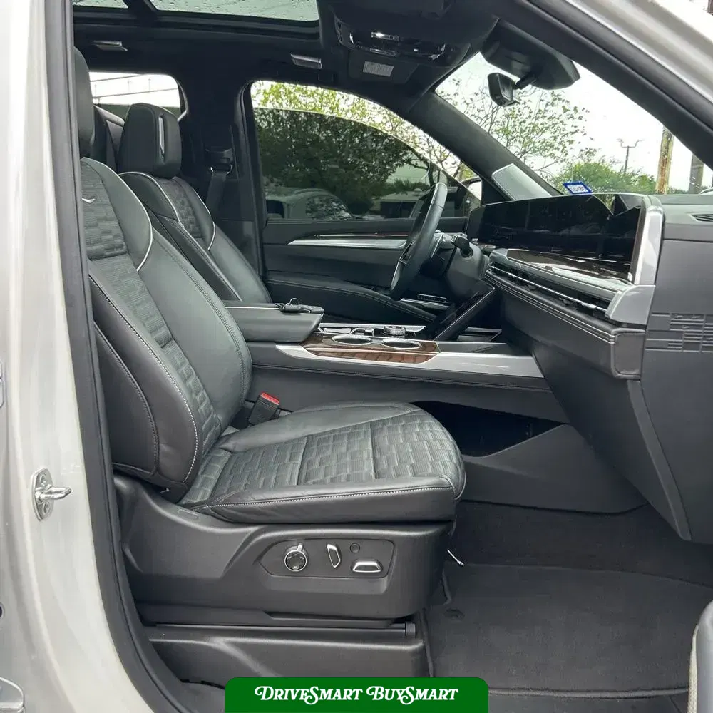 2025 Cadillac Escalade Sport Platinum