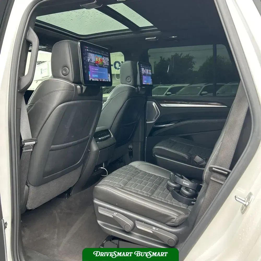2025 Cadillac Escalade Sport Platinum
