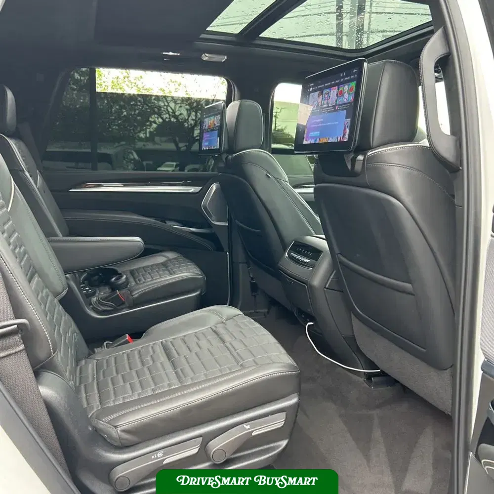 2025 Cadillac Escalade Sport Platinum
