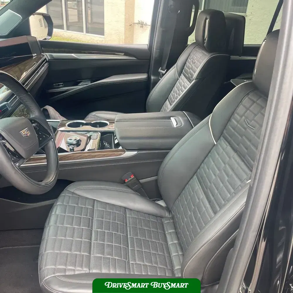 2025 Cadillac Escalade Sport Platinum
