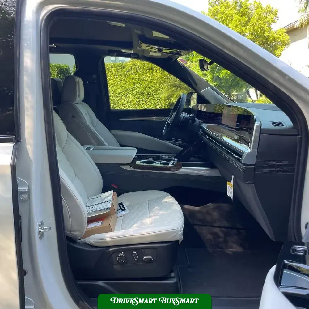 2025 Cadillac Escalade Sport Platinum