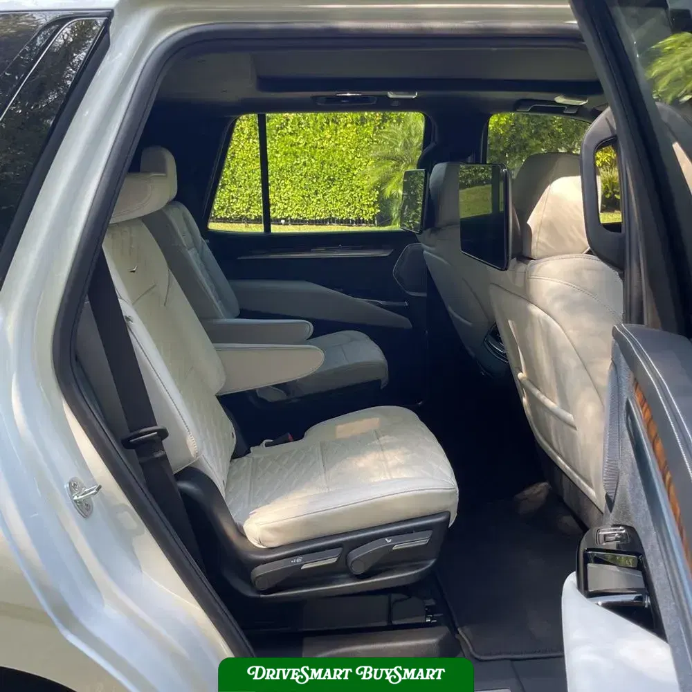 2025 Cadillac Escalade Sport Platinum