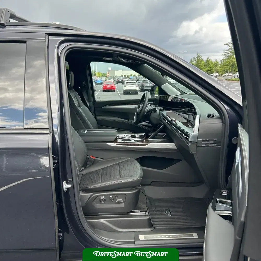 2025 Cadillac Escalade Sport Platinum