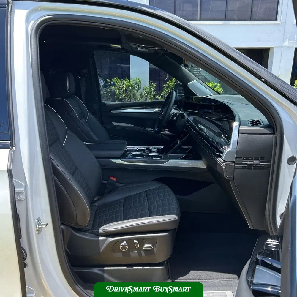 2025 Cadillac Escalade-V Base