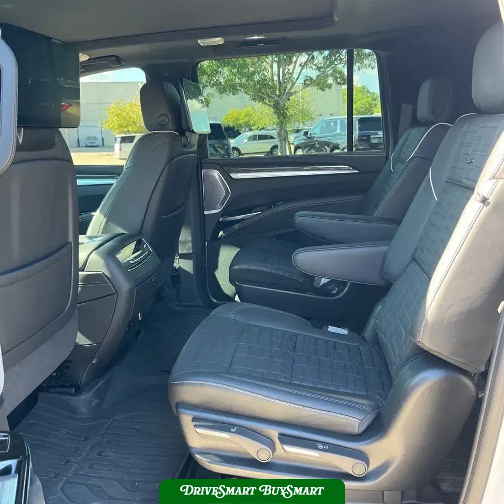 2025 Cadillac Escalade-V ESV Base