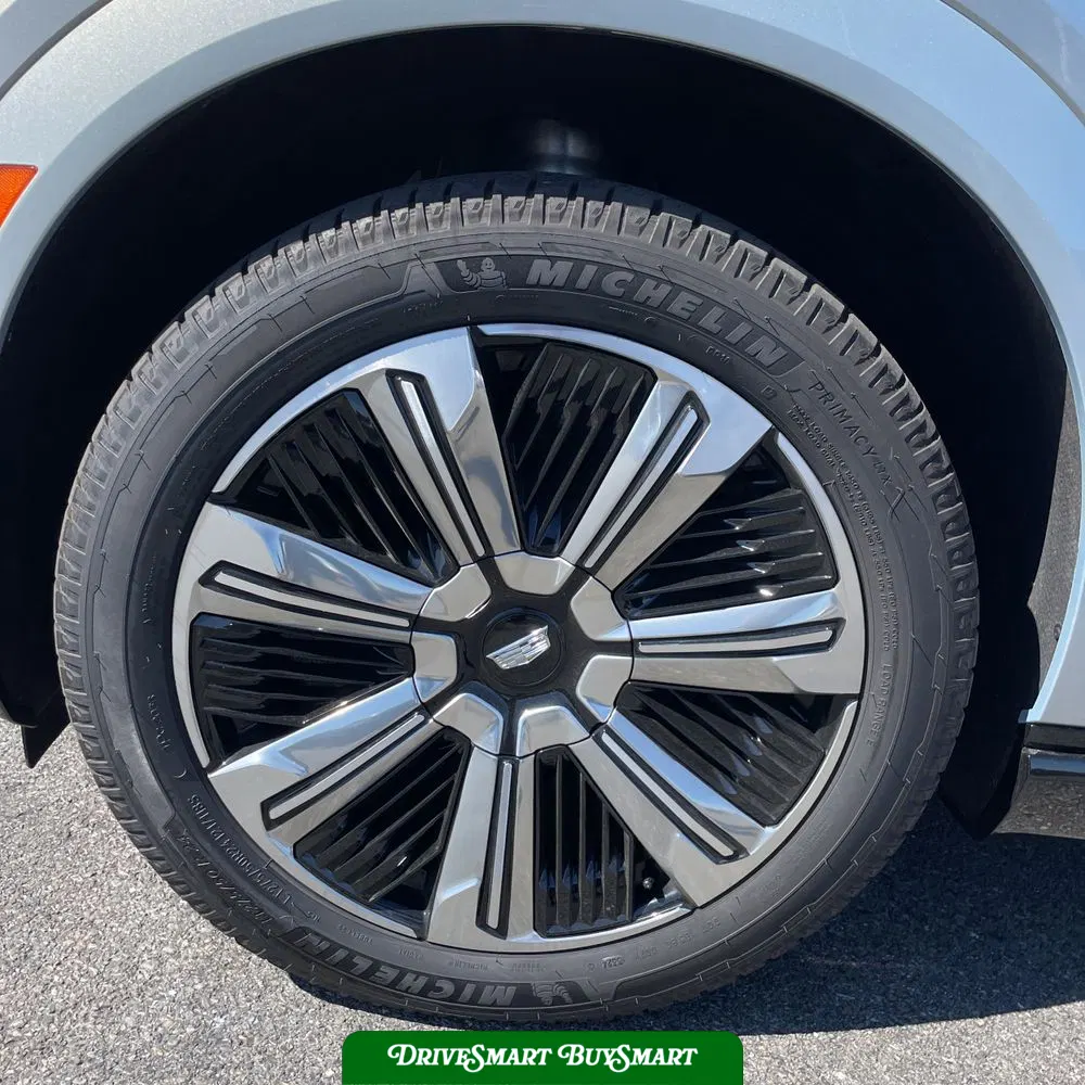 2025 Cadillac Escalade IQ Luxury 1