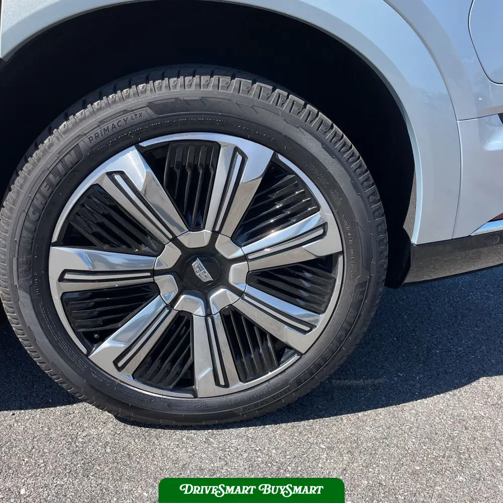 2025 Cadillac Escalade IQ Luxury 1
