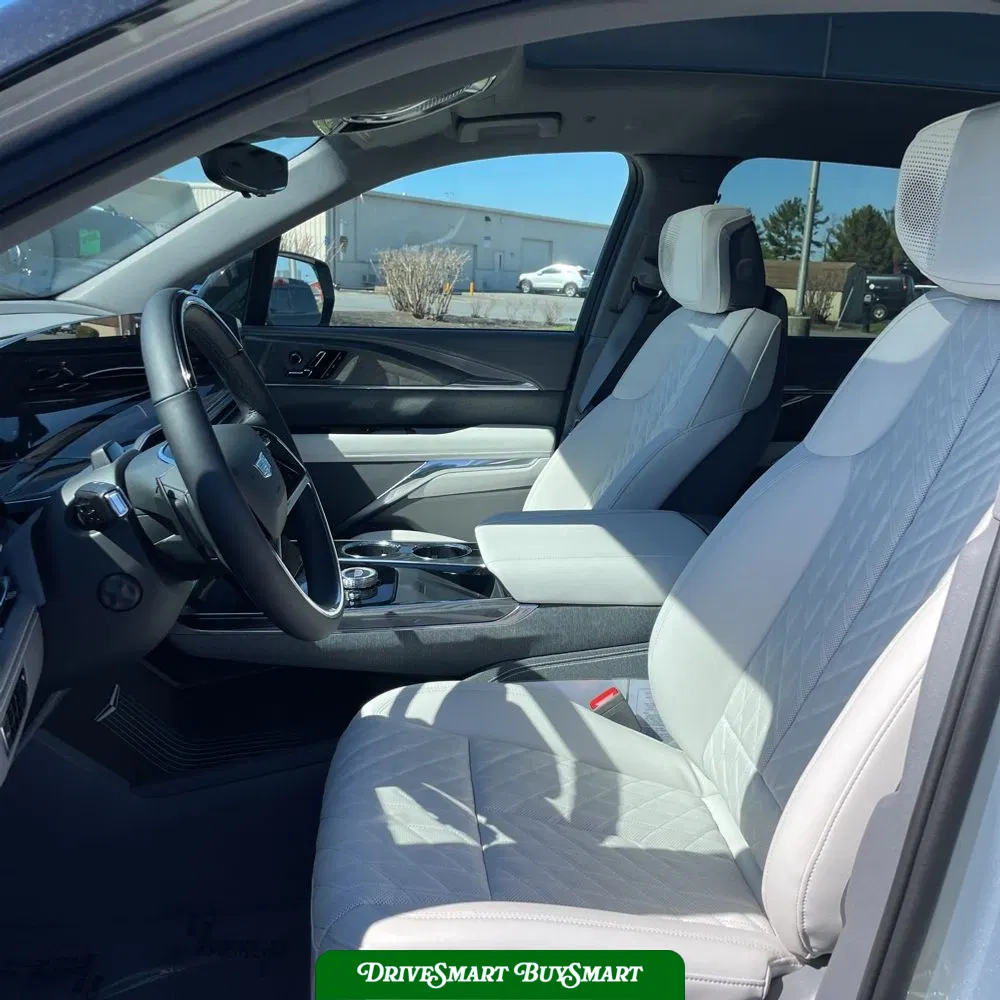 2025 Cadillac Escalade IQ Luxury 1