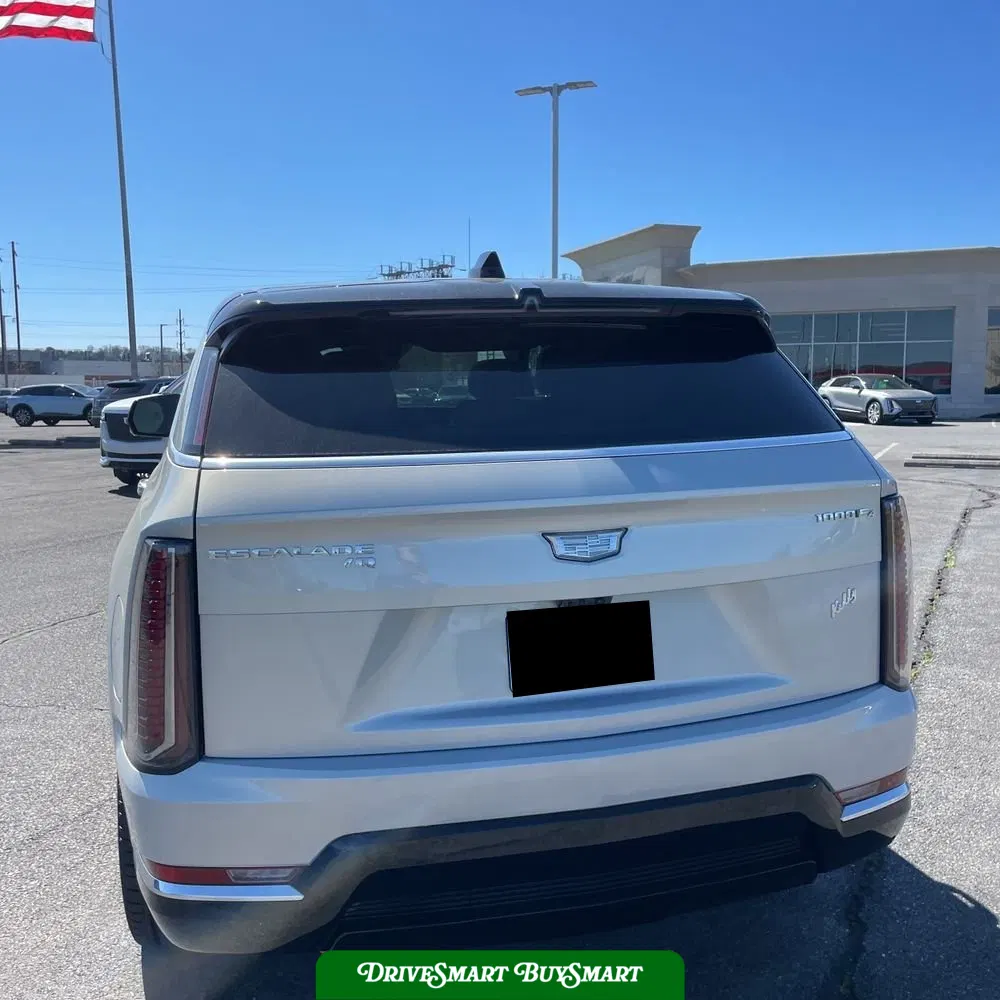 2025 Cadillac Escalade IQ Luxury 1
