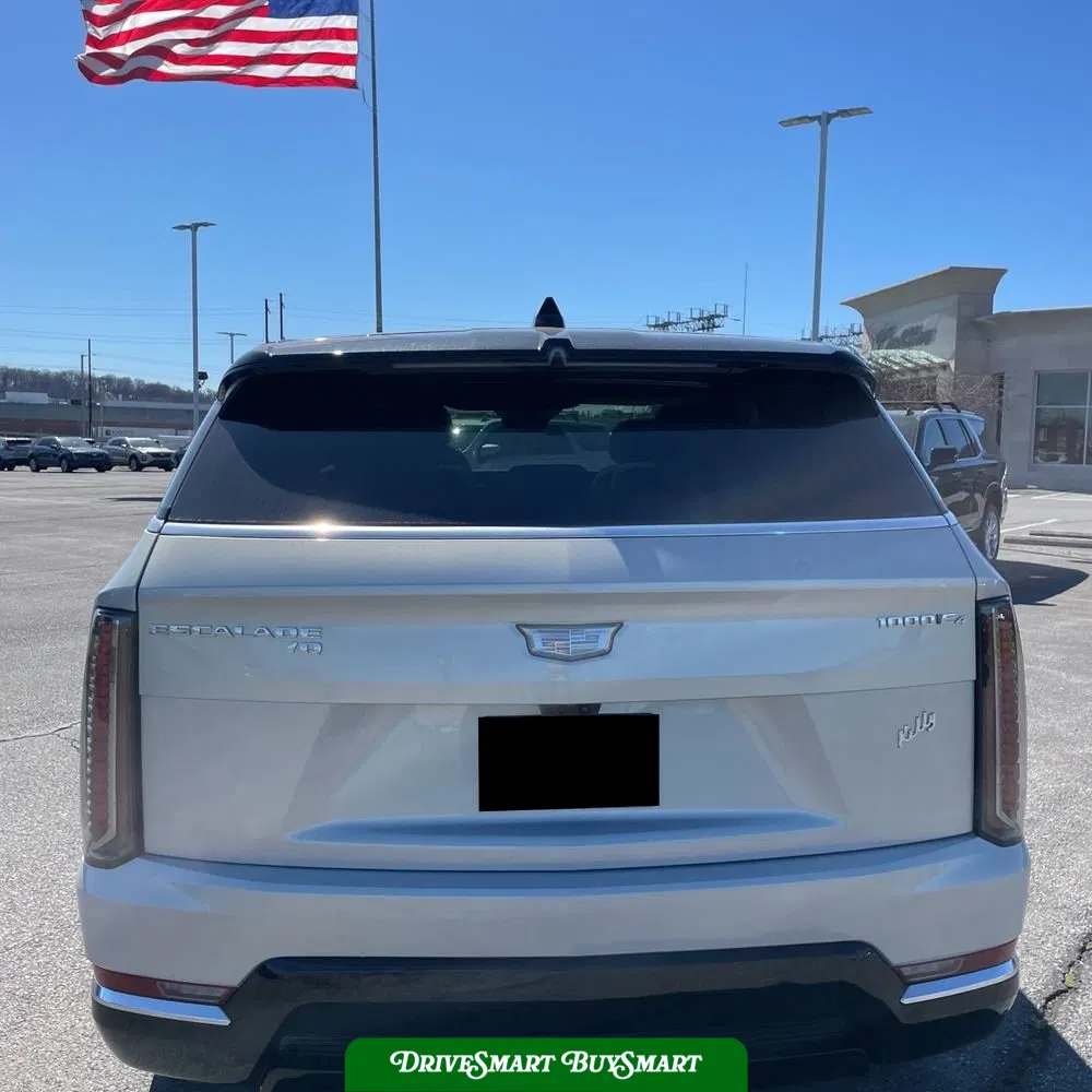 2025 Cadillac Escalade IQ Luxury 1