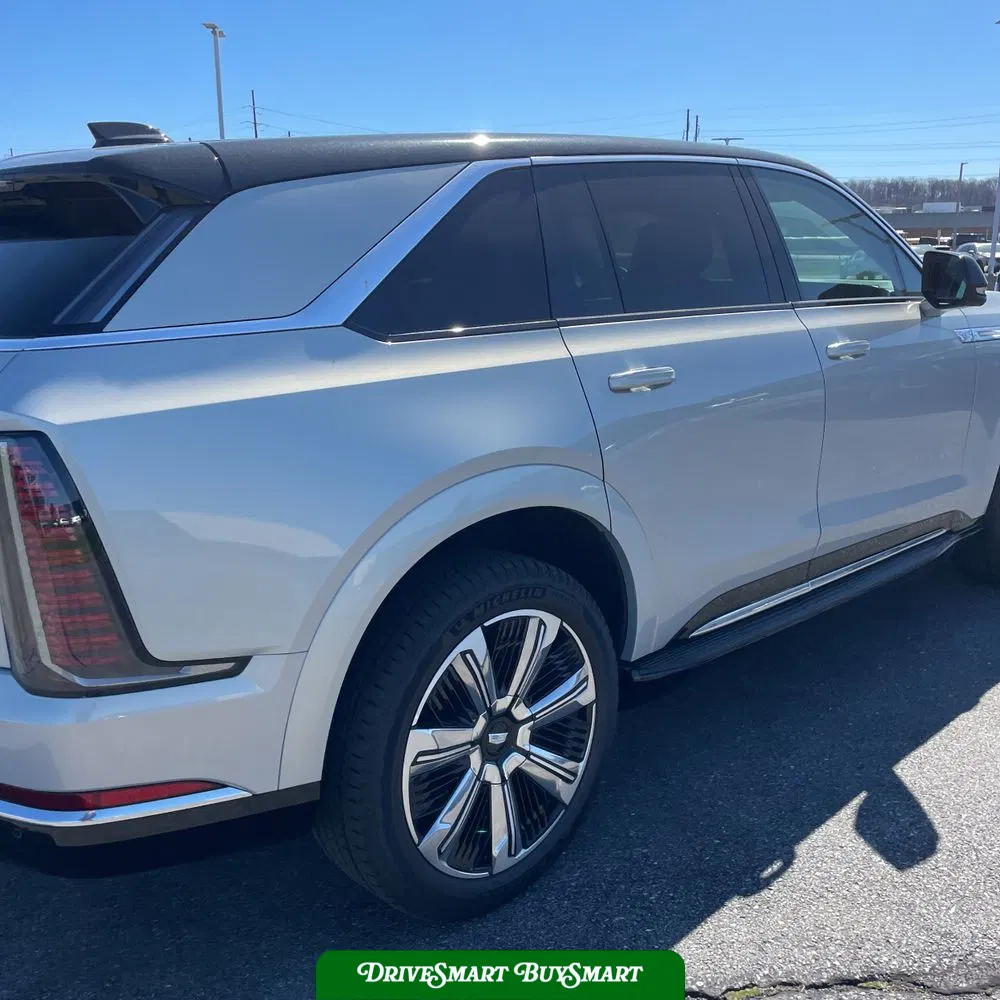 2025 Cadillac Escalade IQ Luxury 1