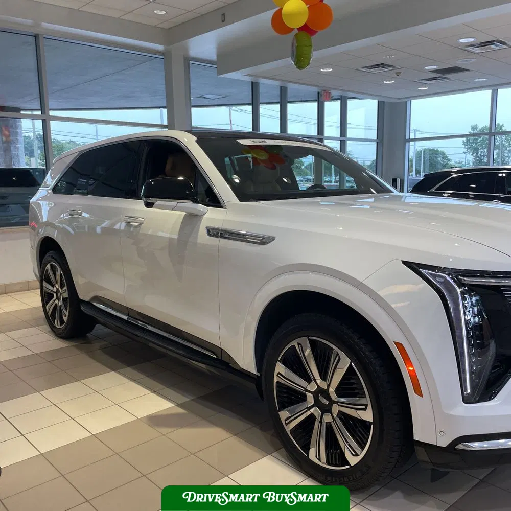 2025 Cadillac Escalade IQ Luxury 2