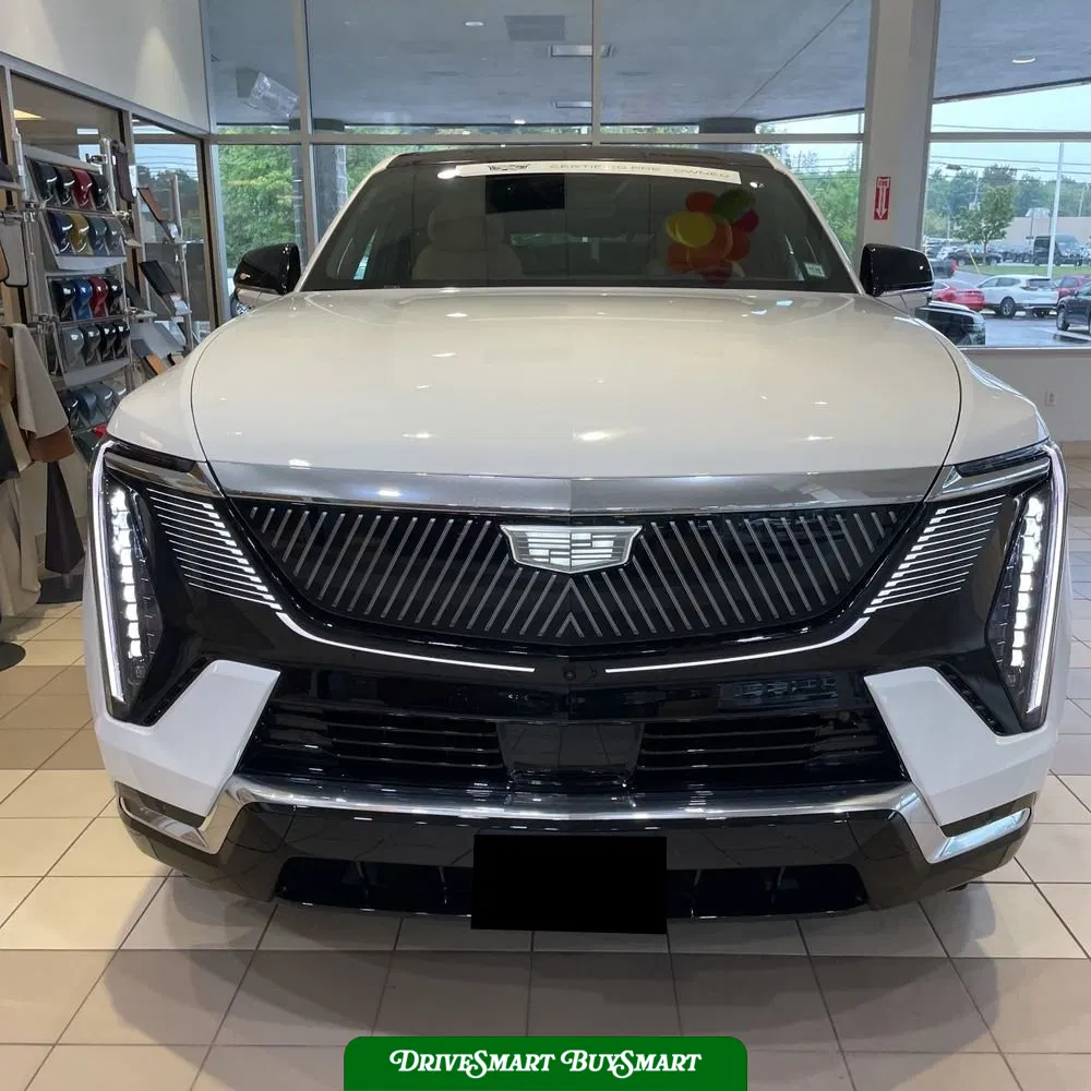 2025 Cadillac Escalade IQ Luxury 2