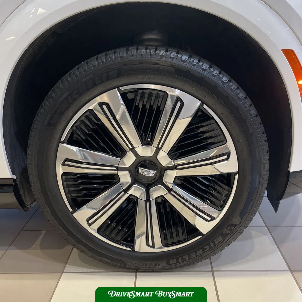 2025 Cadillac Escalade IQ Luxury 2