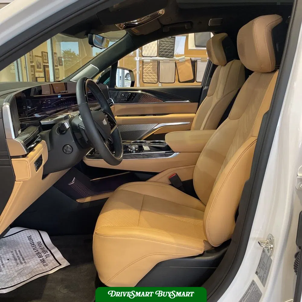 2025 Cadillac Escalade IQ Luxury 2