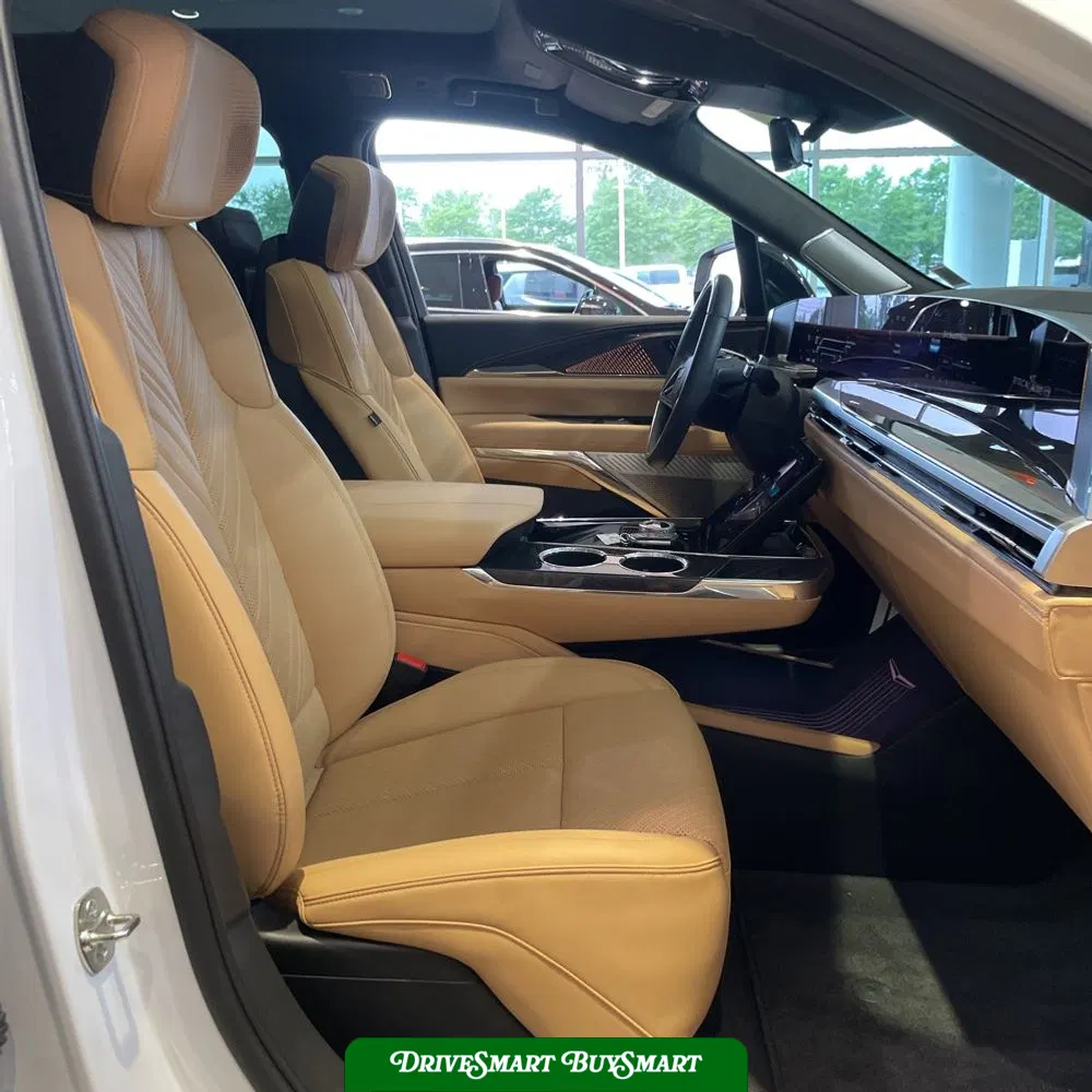 2025 Cadillac Escalade IQ Luxury 2