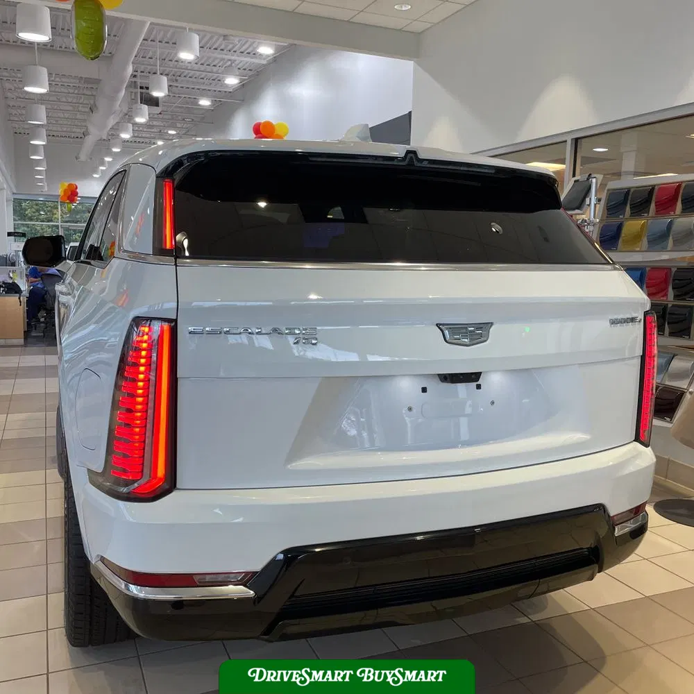 2025 Cadillac Escalade IQ Luxury 2