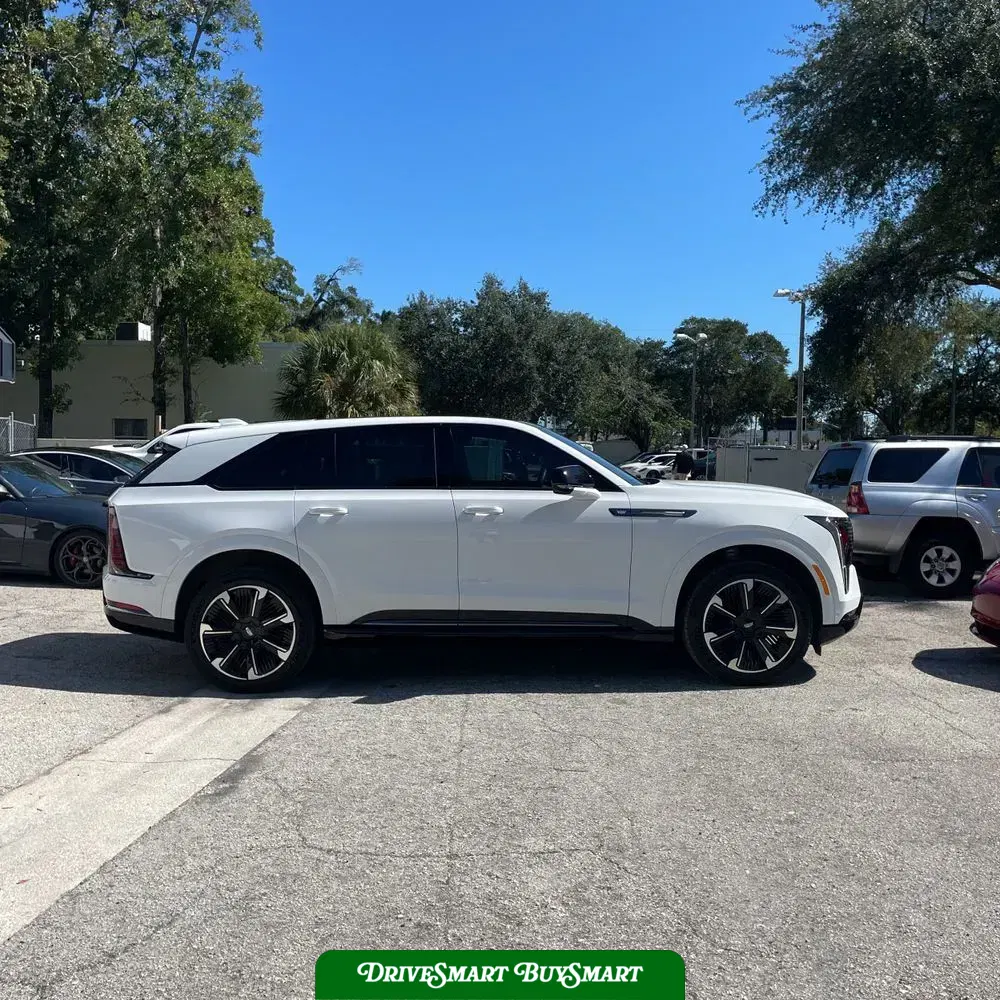 2025 Cadillac Escalade IQ Sport 1