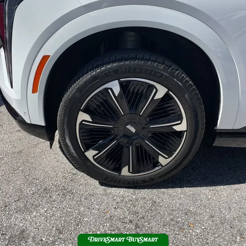2025 Cadillac Escalade IQ Sport 1