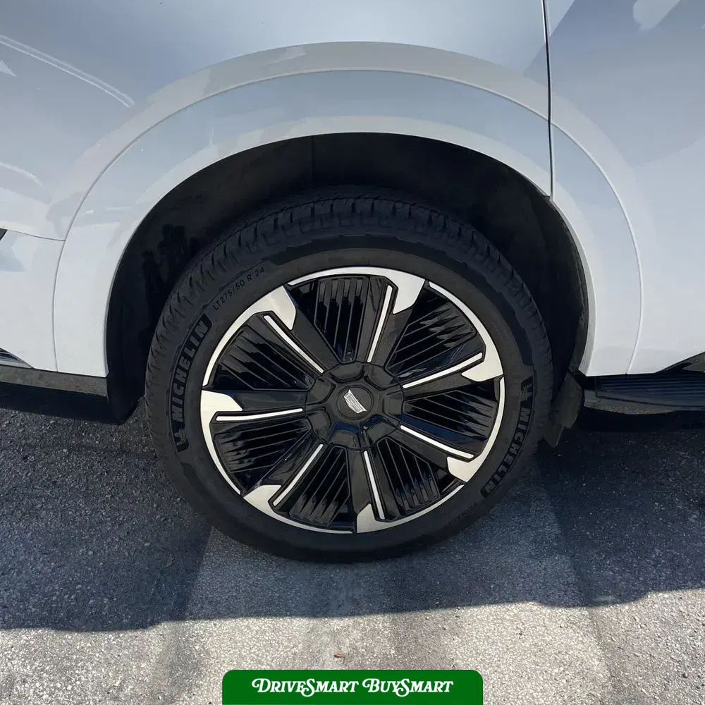 2025 Cadillac Escalade IQ Sport 1