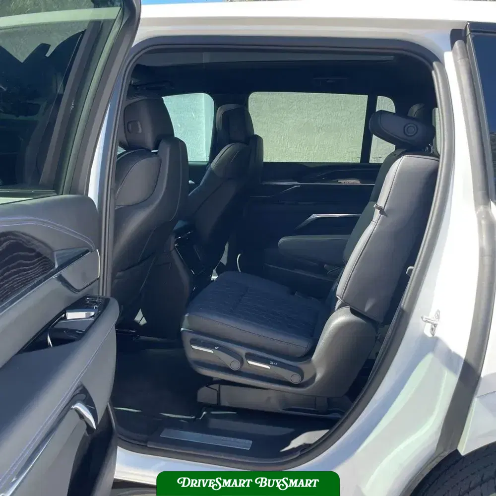 2025 Cadillac Escalade IQ Sport 1