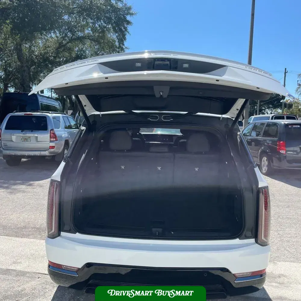 2025 Cadillac Escalade IQ Sport 1