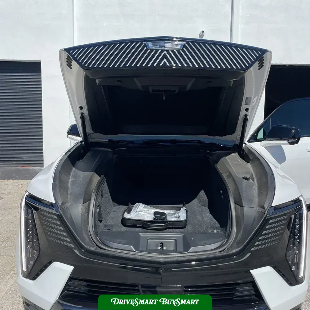 2025 Cadillac Escalade IQ Sport 1