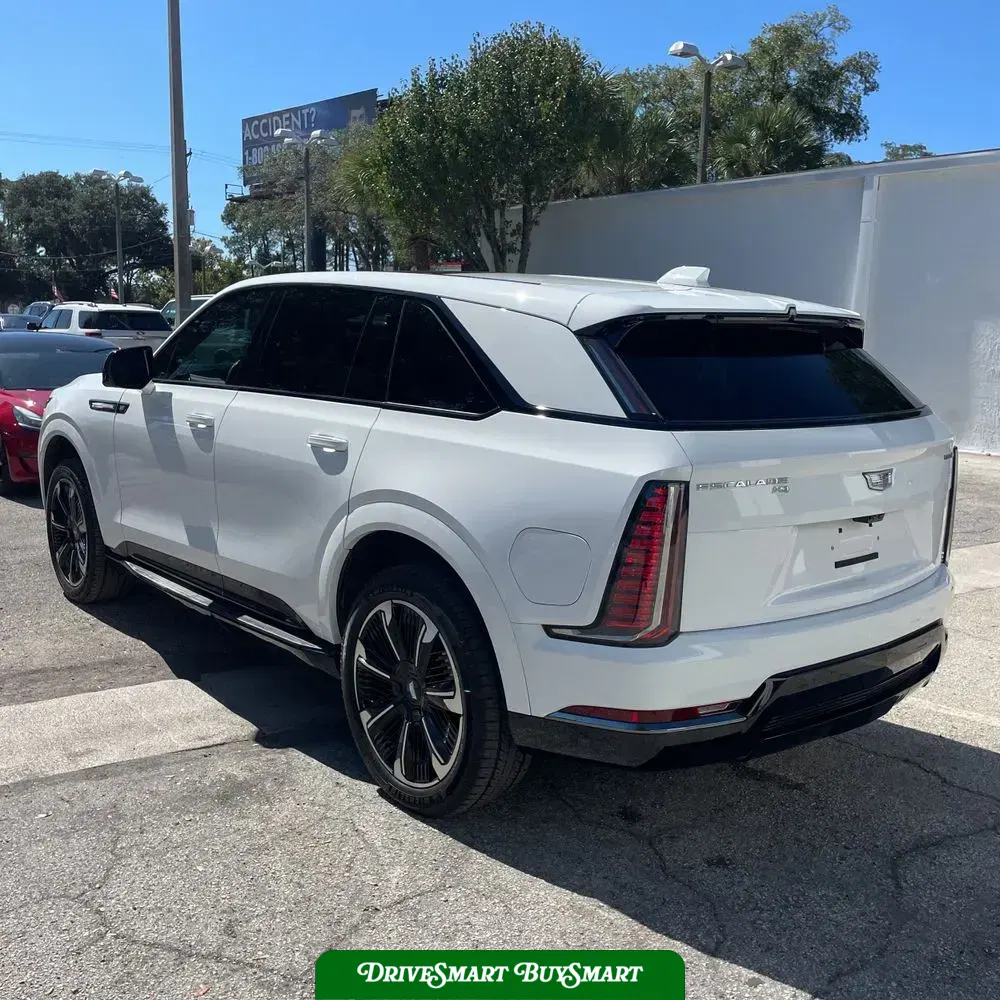2025 Cadillac Escalade IQ Sport 1